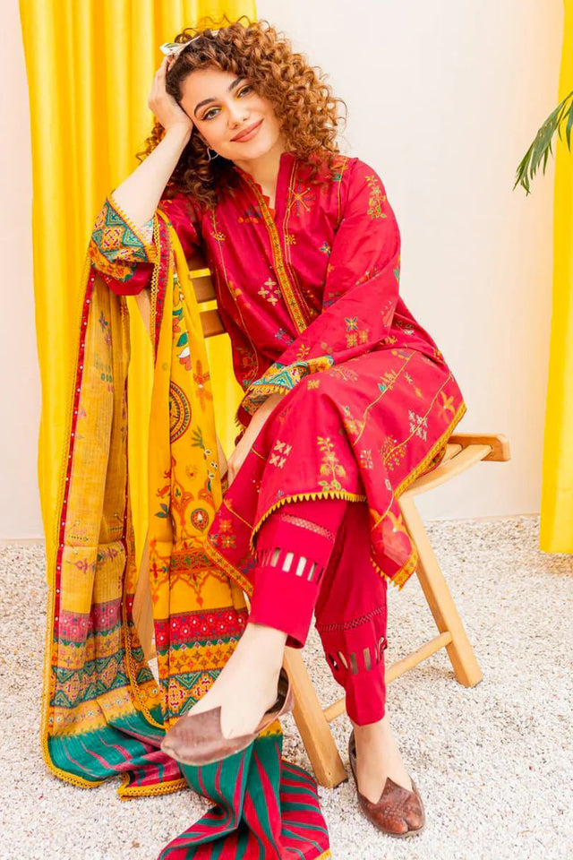 Khaddar 3PC Suit with Wool Shawl – Elegant & Comfortable