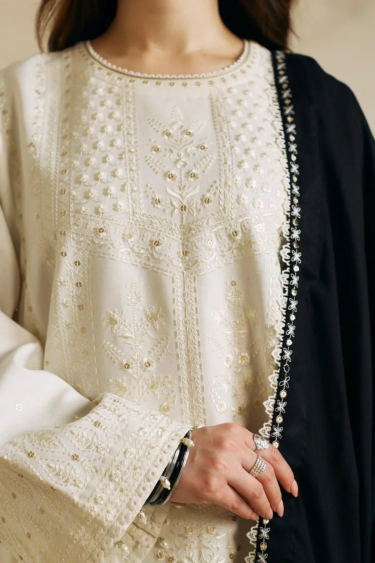 3 PC - EMBROIDERED DHANAK SUIT-AB172